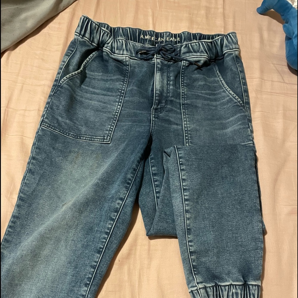American eagle joggers